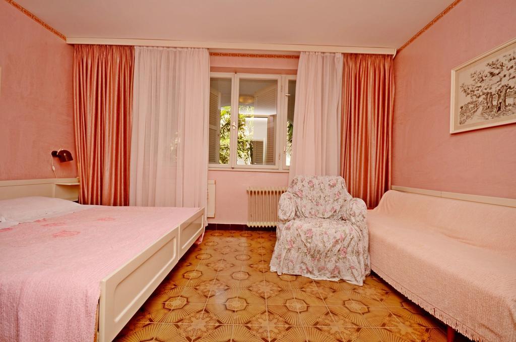 Apartments Dea Poreč Exterior foto