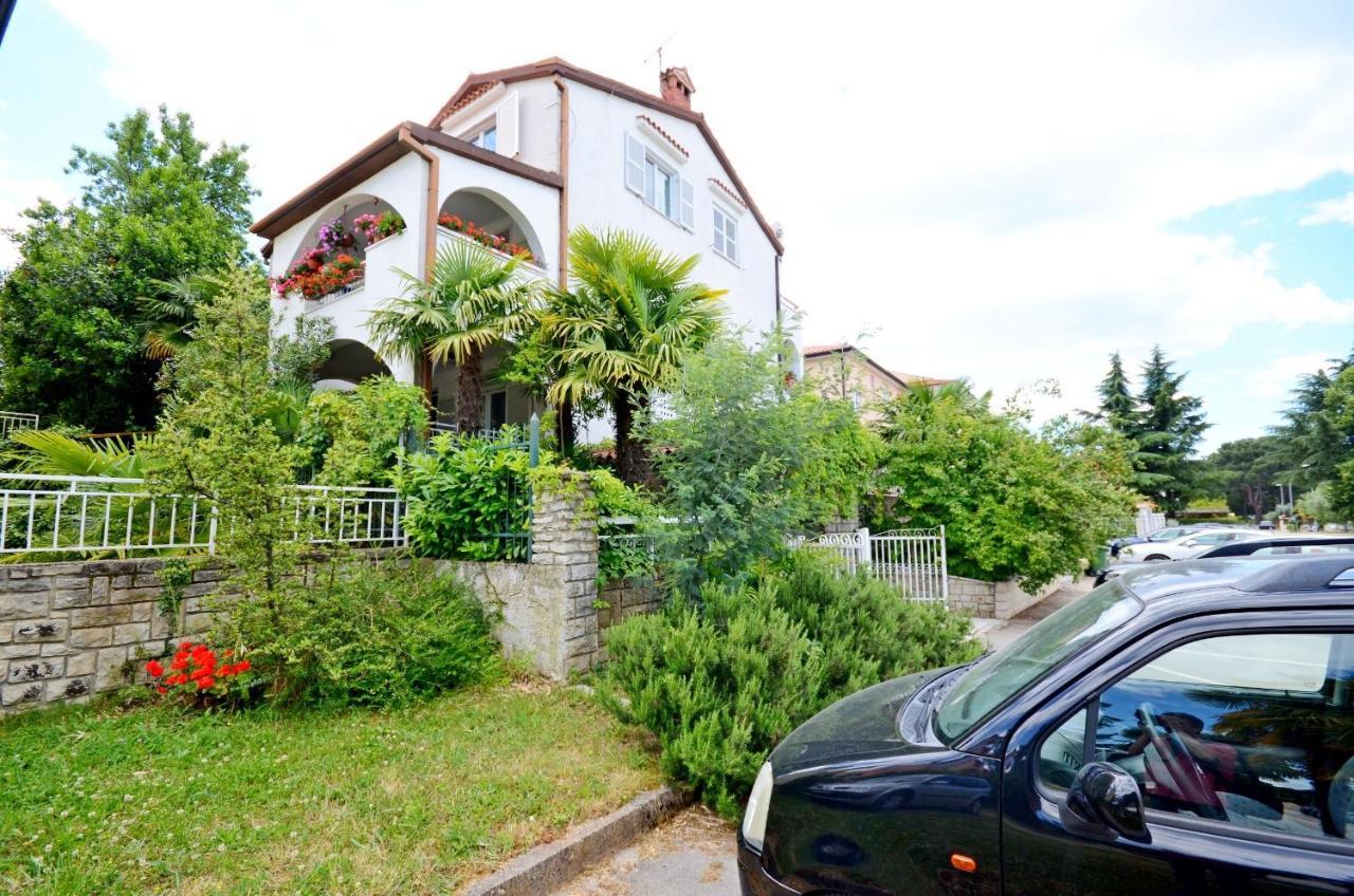 Apartments Dea Poreč Exterior foto