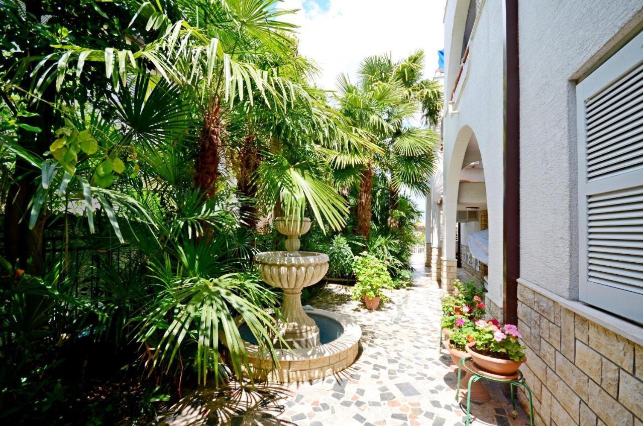 Apartments Dea Poreč Exterior foto